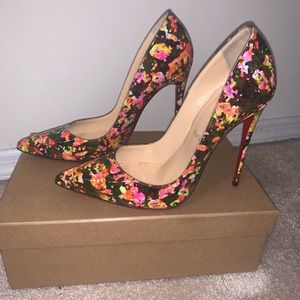 Christian Louboutin So Kate Pumps